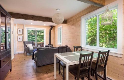 Saint-Calixte Ski Chalet | Oasis de paix sous les arbres, avec accès au quai, à 1h de Montréal
