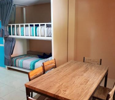 Karon Hostel | Oasis Hostel & Bar