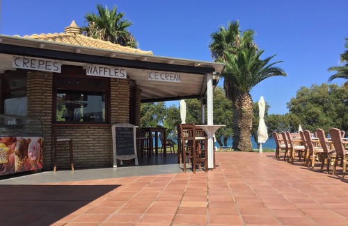 Trifylia Apartment | OASIS HOTEL KYPARISSIA