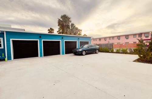 East Daytona House | Oasis on Atlantic Drive (On Strip)