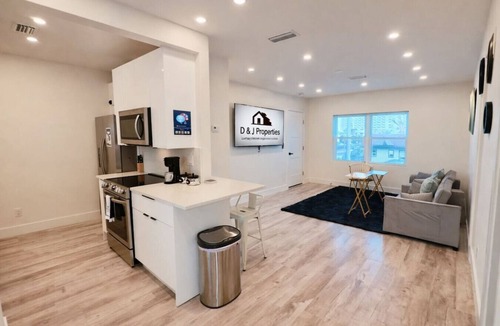 East Daytona House | Oasis on Atlantic Drive (On Strip)