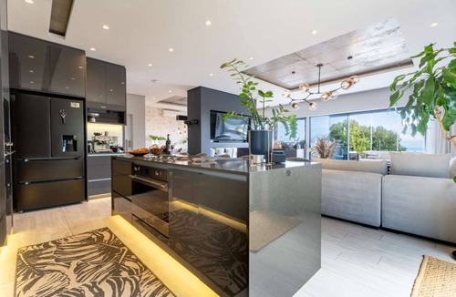 Green Point Villa | Oasis on Joubert - Family-Friendly Villa, Pool, Views