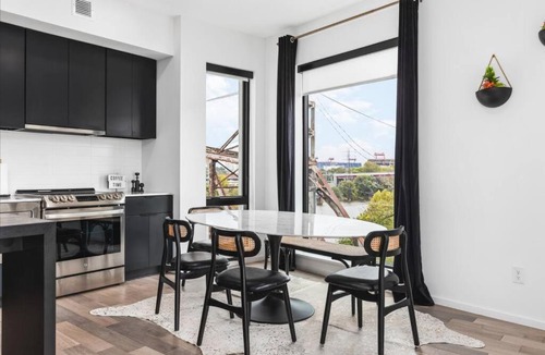 North Capitol Apartment | Oasis on the River with Garage Walk to Downtown