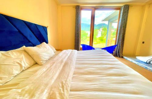 Shogran Hotel | Oasis