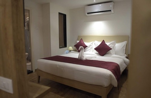 Hubli Hotel | OASIS SUITES