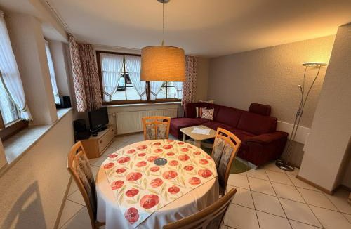Gutach Apartment | Oberbauernhof - Wohnung Am Garten - Moderne FeWo im schönen Schwarzwaldhaus