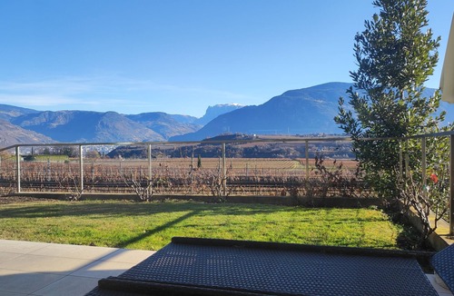 St. Pauls Apartment | Oberberghof– Garden Apartment with Natural Swimming Pond, Sauna & Panoramic View
