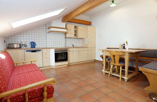 Eppenschlag Apartment | "Obere Stube" vacation apartment with balcony and view over the beautiful low mountain range