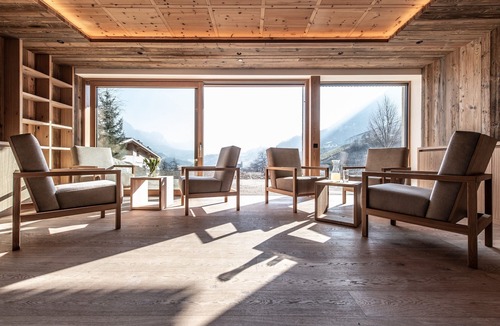 Barbiano Apartment | Oberfallerhof 'Apartment Aui' with Mountain View, Garden & Wi-Fi