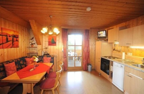 Bodenmais Apartment | Obergeschoss-FeWo Kleiner Arber (33 m2) in Bodenmais mit überdachtem Balkon