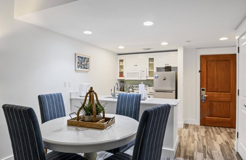 Baytowne Wharf Condo | Observation Pointe North Charm - Cozy 1-Bedroom Haven with Balcony at Sandestin Golf and Beach Resort!