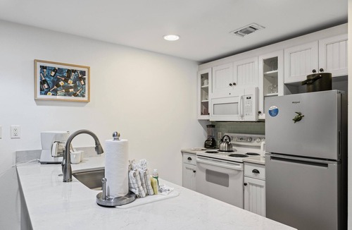 Baytowne Wharf Condo | Observation Pointe North Charm - Cozy 1-Bedroom Haven with Balcony at Sandestin Golf and Beach Resort!