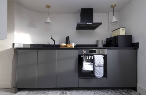 New Town Apartment | Observatory Apartment at Calton Hill