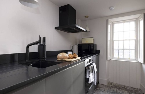 New Town Apartment | Observatory Apartment at Calton Hill