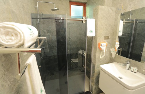 Bole Hotel | OBSIDIAN HOTEL
