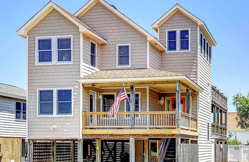 Sea Scape House | OBX Home - Pool - Elevator - Well Appointed Home - Steps to Beach - 3 King Beds