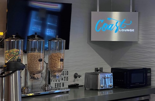 East Side Costa Mesa Hotel | OC Hotel Costa Mesa
