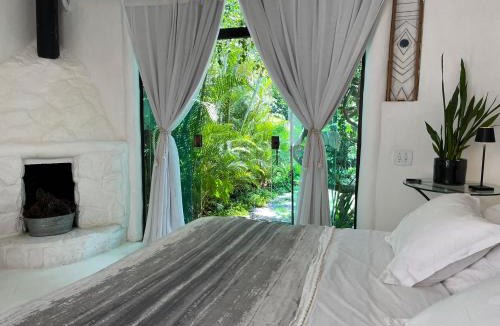 Praia Rasa Bed & Breakfast | Oca House