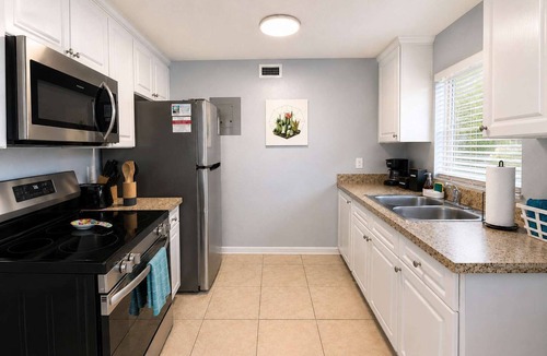 Indian Harbour Beach Apartment | Ocean #08 - Seashell