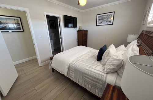 Marathon Resort | Ocean - 2Bed/2Bath Sleeps 4 on marina property - 1 Bedroom Option available.