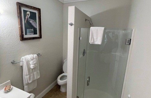 Marathon Resort | Ocean - 2Bed/2Bath Sleeps 4 on marina property - 1 Bedroom Option available.