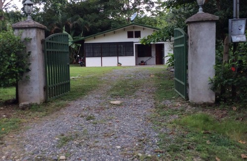 Sierpe House | Ocean access, a base for fishing ,kayaking, birdwatching , and river tours.