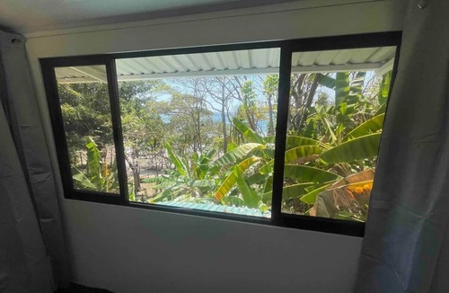 Manzanillo House | Ocean/Beachfront bungalow tiny house