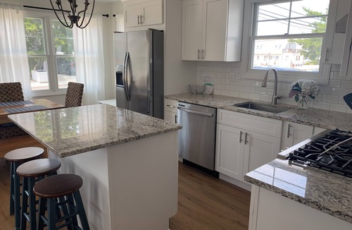 Beach Haven Park House | Ocean Block Spacious 5-bedroom house with central AC, Six Houses to Beach!