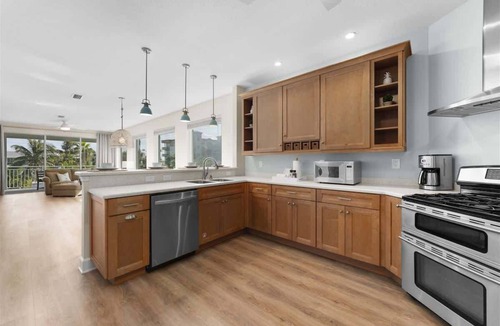Cocoa Beach Condo | Ocean Blue Beach House Located in South Cocoa Beach
