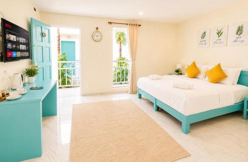 Thulusdhoo Island Hotel | Ocean Blue Maldives