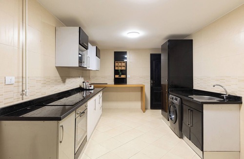 Heliopolis Apartment | Ocean Blue Studios