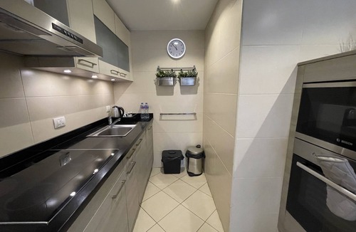 Heliopolis Apartment | Ocean Blue Studios