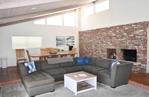 Hollywood House | Ocean Blue