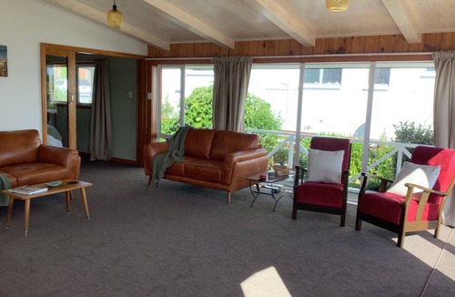 Riverton Cottage | Ocean Breeze Holiday Home