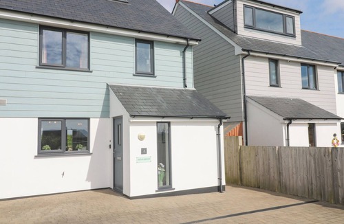 Marazion Cottage | OCEAN BREEZE, pet friendly, country holiday cottage in Marazion