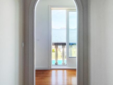 Oia House | Ocean Cliff Suite