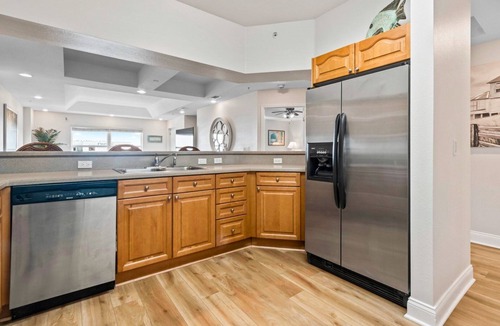 Avon By The Sea Condo | Ocean & Cocoa Beach Pier Views: 3BR Condo w/Private Balcony, Heated Pool & Spa-like Hot Tub🌴