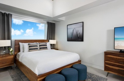 Leeward Settlement Apartment | Ocean Dream Studio Turquoise