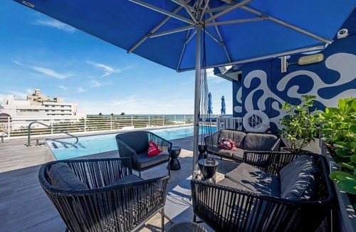 South Beach Condo | Ocean Drive Oasis | Rooftop Pool & Bar