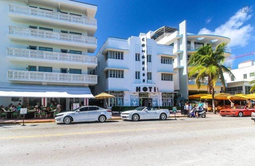 South Beach Condo | Ocean Drive Studio, Roof top Pool and Bar