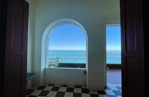 Guethary Apartment | Ocean-facing duplex with terrace