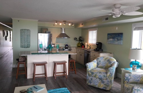 Ocean City Condo | Ocean Front 1st Floor walkout to 25'x50' deck on the Boardwalk/Beach at 4th St