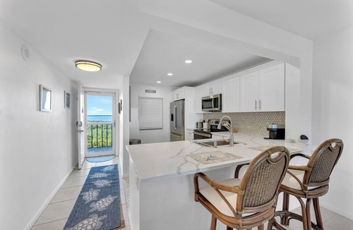 Hutchinson Island South Condo | Ocean front 2-bedroom 2 bath condo, spectacular views, fully furnished