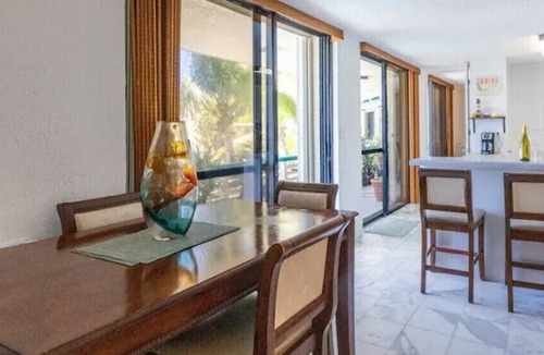 Estate Bolongo Condo | Ocean-Front 3 Bedroom Villa! Optional SUV Rental