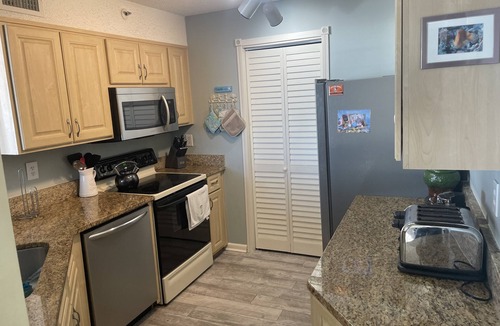 Crescent Beach Condo | Ocean Front/3 bedroom Condo
