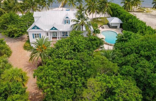 Plantation Key Villa | Ocean Front 5 Bedroom Estate in the Heart of Islamorada