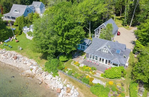 Spruce Head House | Ocean front, arts and crafts style family compound includes all amenities.
