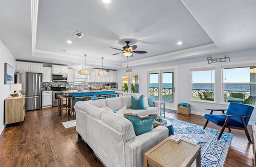 Port Bolivar House | Ocean Front, Bright Vibes and Breezy Comfort!