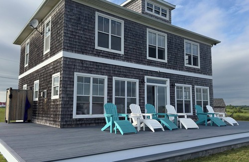 Augustine Cove Cottage | Ocean Front Beach House in Augustine Cove