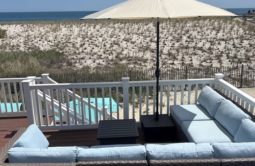 Ocean Beach III House | Ocean Front Beach House - Steps to Beach - Hot Tub, Deck, 3BR, 2Bath, AC, Grill